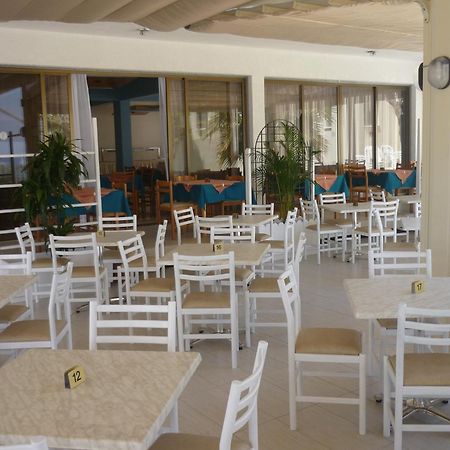 Penelope Beach Hotel Apts プロタラス エクステリア 写真