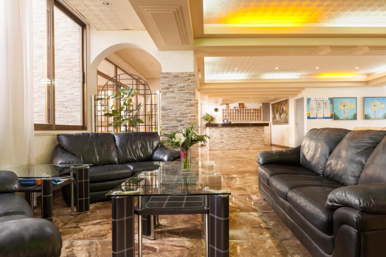 Penelope Beach Hotel Apts プロタラス エクステリア 写真