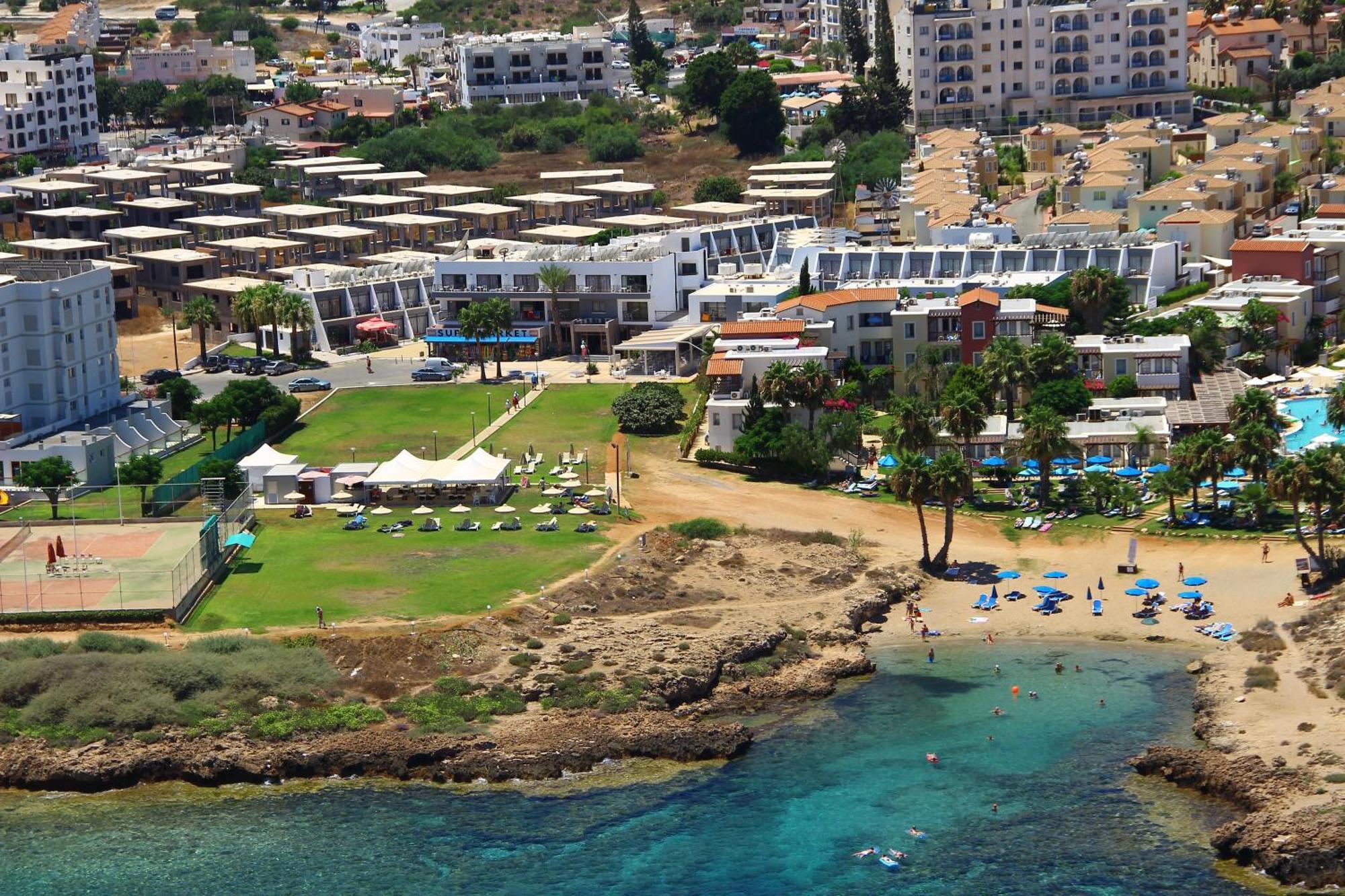 Penelope Beach Hotel Apts プロタラス エクステリア 写真